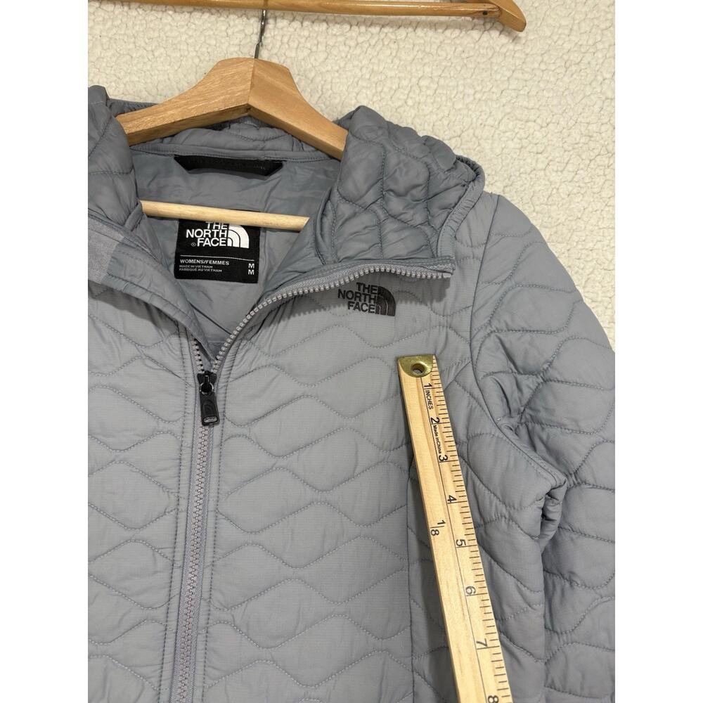 The North Face Thermoball Jacket Womens Size Medium Gray Eco Parka Puffer Hooded - Picture 5 of 8